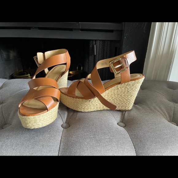 NEW 😳🔥😍Michael Kors women wedges - Picture 1 of 9